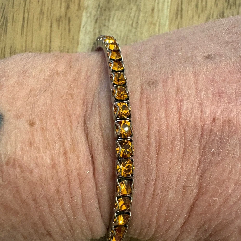 6 Elegant Green stretch Bracelet by Touchstone Crystal $20 each - Picture 7 of 7